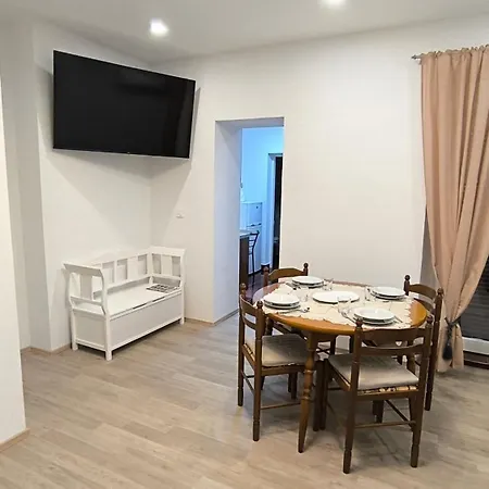Apartament Ema